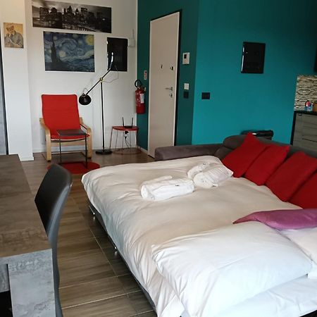 Kind Park - Sleek Apartment With Terrace & Parking 巴里 外观 照片